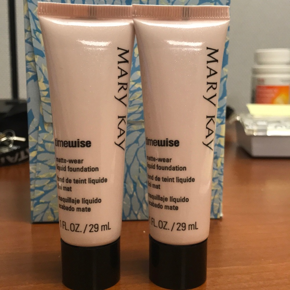 2 beige 1 foundations